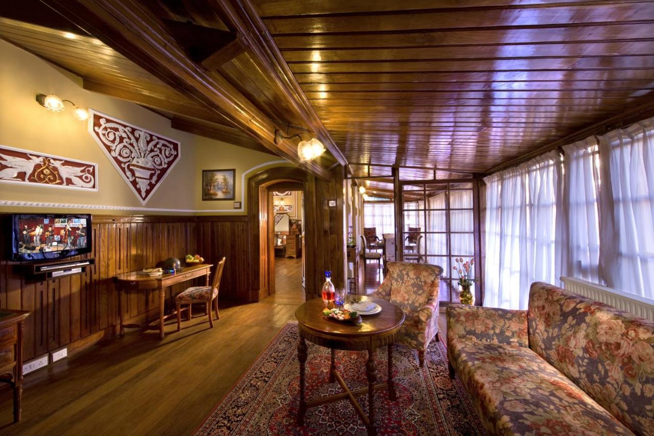Welcomheritage Fernhills Royal Palace Udagamandalam Exterior photo