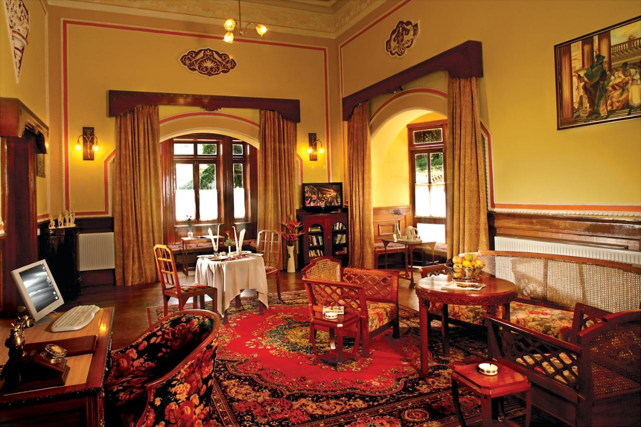 Welcomheritage Fernhills Royal Palace Udagamandalam Exterior photo